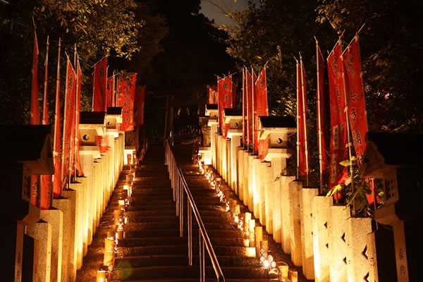 竹あかり奉納のようす