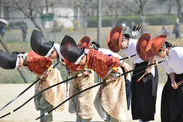 子ども流鏑馬礼法講習会のようす